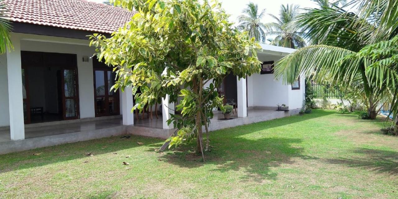 Negombo Holiday Home Exterior photo